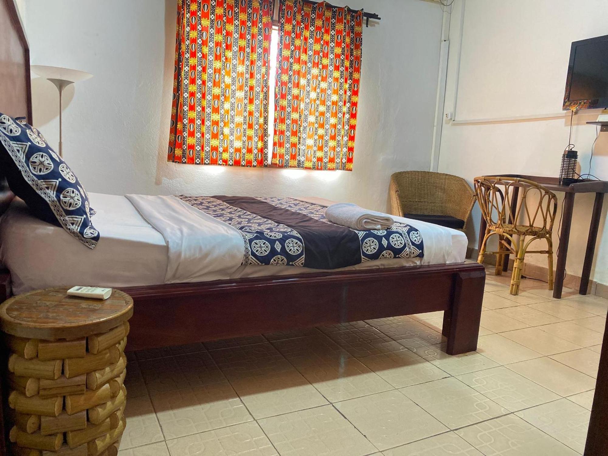 Fiiaa Hotel Yaounde Exterior photo